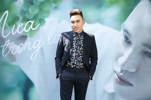 Hoàng Tôn tươi rói sau khi thừa nhận &#34;dao kéo&#34; hỏng - 6