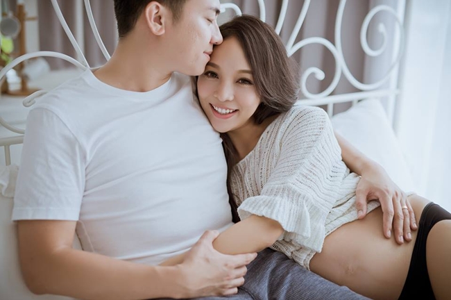 Là người đam mê chụp ảnh, Angel luôn tạo ra nhiều bộ ảnh đặc biệt và rất gợi cảm.