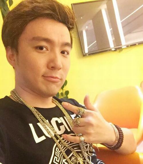 29 tuổi, cuối cùng "cậu bé Tam Mao" đã mọc tóc - 2