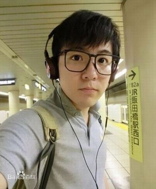 29 tuổi, cuối cùng "cậu bé Tam Mao" đã mọc tóc - 5