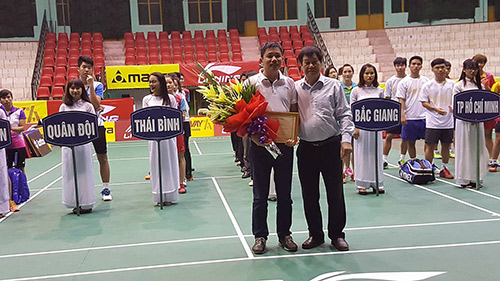 Khởi tranh “giải các cây vợt xuất sắc toàn quốc – Cup Li-Ning 2016” lần thứ 5 - 1