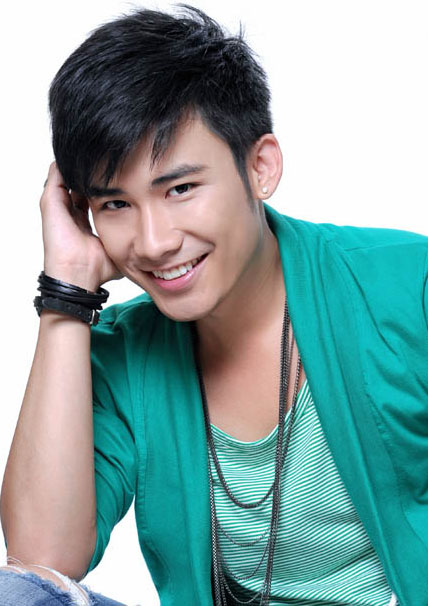 Những mỹ nam Việt Kiều gây khuynh đảo Vbiz - 6