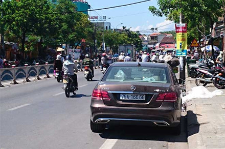 Hàng loạt siêu xe biển &#34;khủng&#34; của đại gia Huế vào tầm ngắm - 3