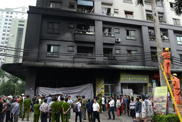 Kinh hoàng những bốt điện "tử thần" ở Hà Nội - 3