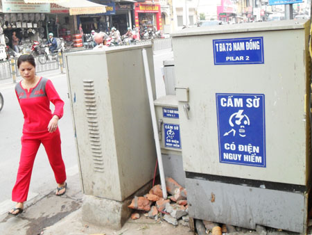 Kinh hoàng những bốt điện "tử thần" ở Hà Nội - 6