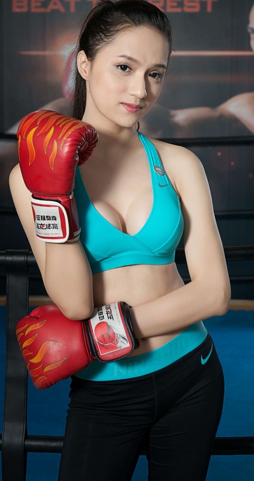 Đồ tập gym sao Việt: Kẻ sexy quá đỗi, người lại kín như bưng - 2