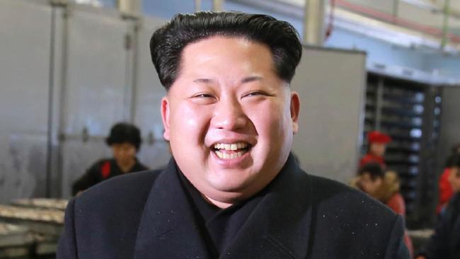 Kim Jong-un có 130 bác sĩ ngày đêm chăm lo sức khỏe - 1