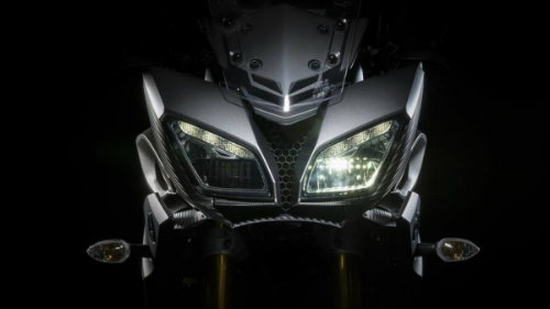 BMW F800GS Adventure và Yamaha FJ-09: Ai đo ván ai? - 3