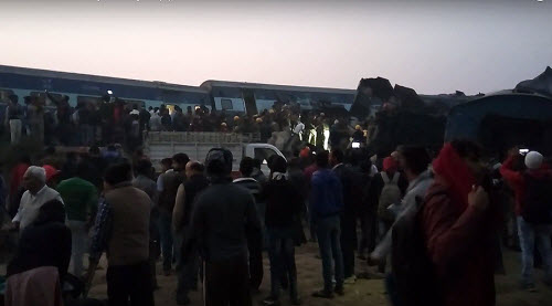 Tai nạn tàu hỏa kinh hoàng ở Ấn Độ, 45 người thiệt mạng - 1