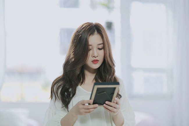 Đồng thời với đó, cô gái này cũng đang theo học những lớp kỹ năng để bổ sung cho đam mê làm nghệ thuật của mình.