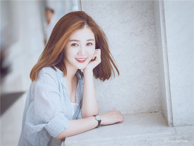 Vẻ ngoài ngọt ngào của Thủy khiến nhiều người chỉ cần nhìn cô một lần sẽ nhớ mãi không quên.