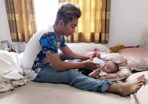 Nhiều mày râu "thua" chồng kém 12 tuổi của Khánh Thi! - 12