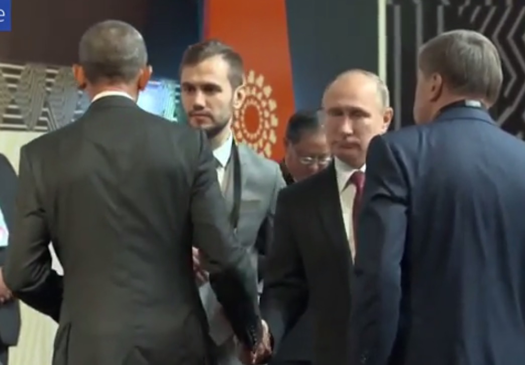 Cái bắt tay lạnh lẽo nhất lịch sử giữa Obama và Putin - 1