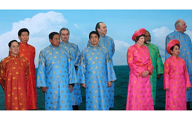 APEC 2016: Nguyên thủ mặc áo len cực hiếm trên thế giới - 7