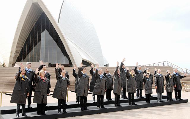 APEC 2016: Nguyên thủ mặc áo len cực hiếm trên thế giới - 8