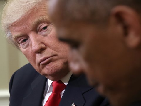 Rời Nhà Trắng, Obama vẫn theo sát mọi hành động Trump - 2