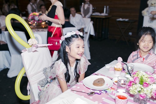 Trương Ngọc Ánh cùng Trần Bảo Sơn mừng sinh nhật con gái - 8