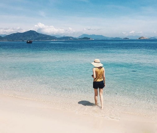 Cuộc sống quá khác biệt của Hà Tăng và em chồng - 5