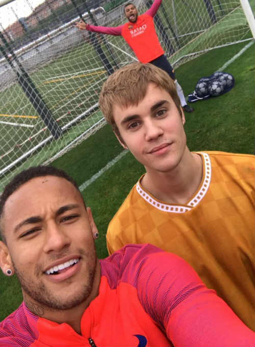 Tin HOT tối 22/11: Ibrahimovic khiến fan MU dễ nổi giận - 2