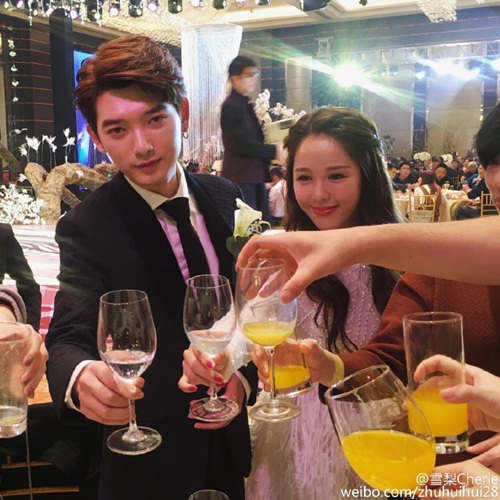 Hơn 30 triệu người xem đám cưới siêu sang của hot girl TQ - 2