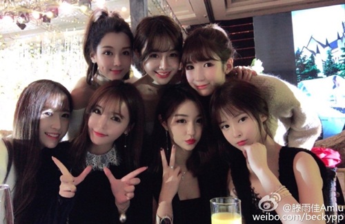 Hơn 30 triệu người xem đám cưới siêu sang của hot girl TQ - 9