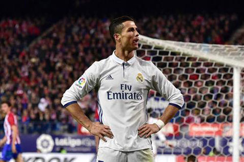 Tin HOT bóng đá tối 23/11: Cris Ronaldo có rất nhiều kẻ thù - 1