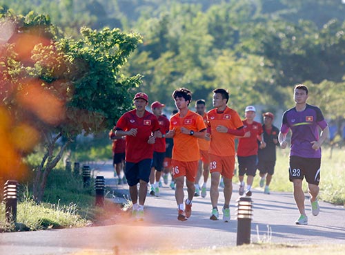 Xuân Trường, Ngọc Hải trình diễn kỹ thuật ở sân tennis - 5