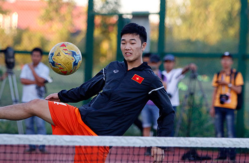 Xuân Trường, Ngọc Hải trình diễn kỹ thuật ở sân tennis - 8