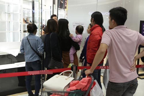 Hà Nội: Quý ông cũng "quay" với Black Friday - 13