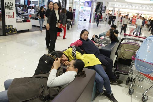 Hà Nội: Quý ông cũng "quay" với Black Friday - 12