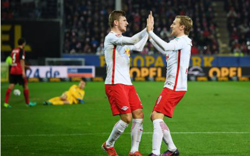 Bundesliga: Thắng 7 trận liền, &#34;Leicester nước Đức&#34; bay cao - 1