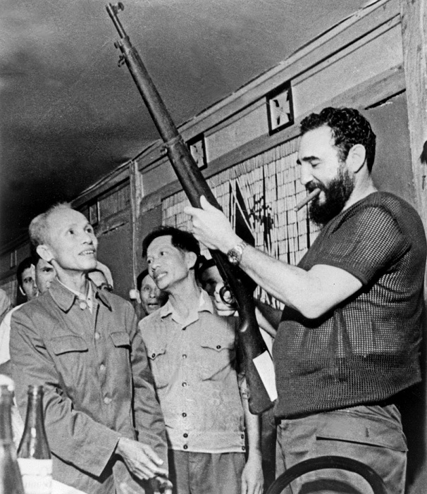 Cuộc đời oanh liệt của Fidel Castro qua 16 bức ảnh - 5