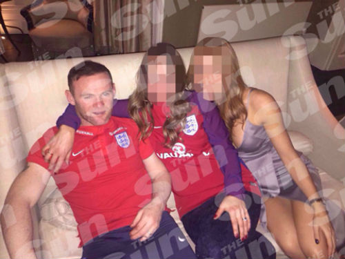 Tin HOT bóng đá tối 26/11: Rooney trắng án scandal say xỉn - 1