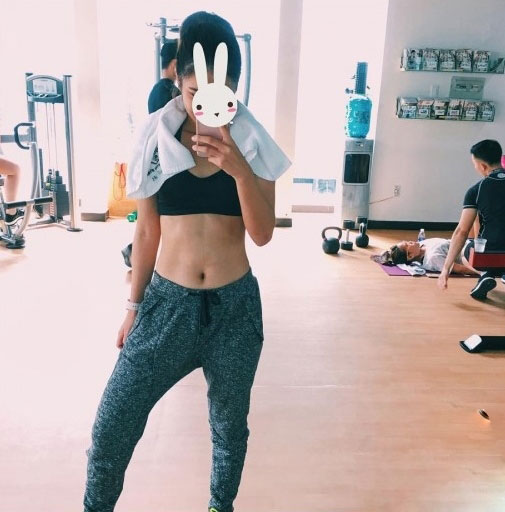 Hòa Minzy - Hoàng Yến Chibi: Ai tập gym gợi cảm hơn? - 6