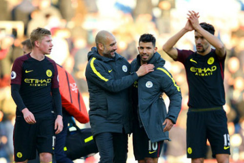 Man City liên tục thắng nhọc: Pep đang run sợ - 2