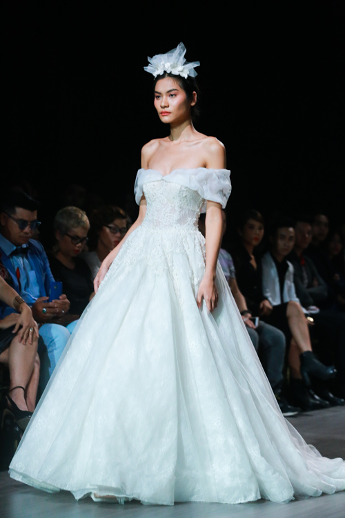 Mai Ngô "đùi đá tảng" vẫn sexy lấn át cả hoa hậu Thùy Dung - 3