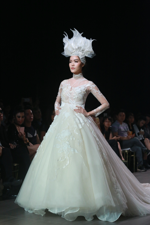 Mai Ngô "đùi đá tảng" vẫn sexy lấn át cả hoa hậu Thùy Dung - 5