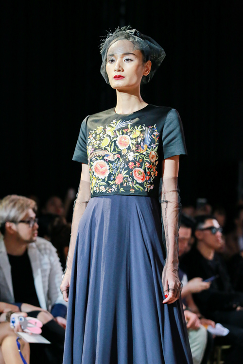 Mai Ngô "đùi đá tảng" vẫn sexy lấn át cả hoa hậu Thùy Dung - 8