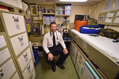 Cuộc sống tiện nghi của lính trên tàu ngầm hạt nhân Anh - 8