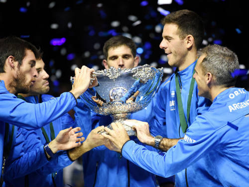 Tin thể thao HOT 28/11: Argentina đăng quang nghẹt thở Davis Cup - 1