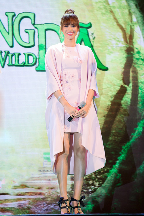 Chi Pu, Phạm Hương "giật" giải mỹ nhân đẹp nhất tuần - 2