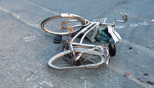 Người đàn ông đi xe đạp tử vong trên đường về nhà - 2