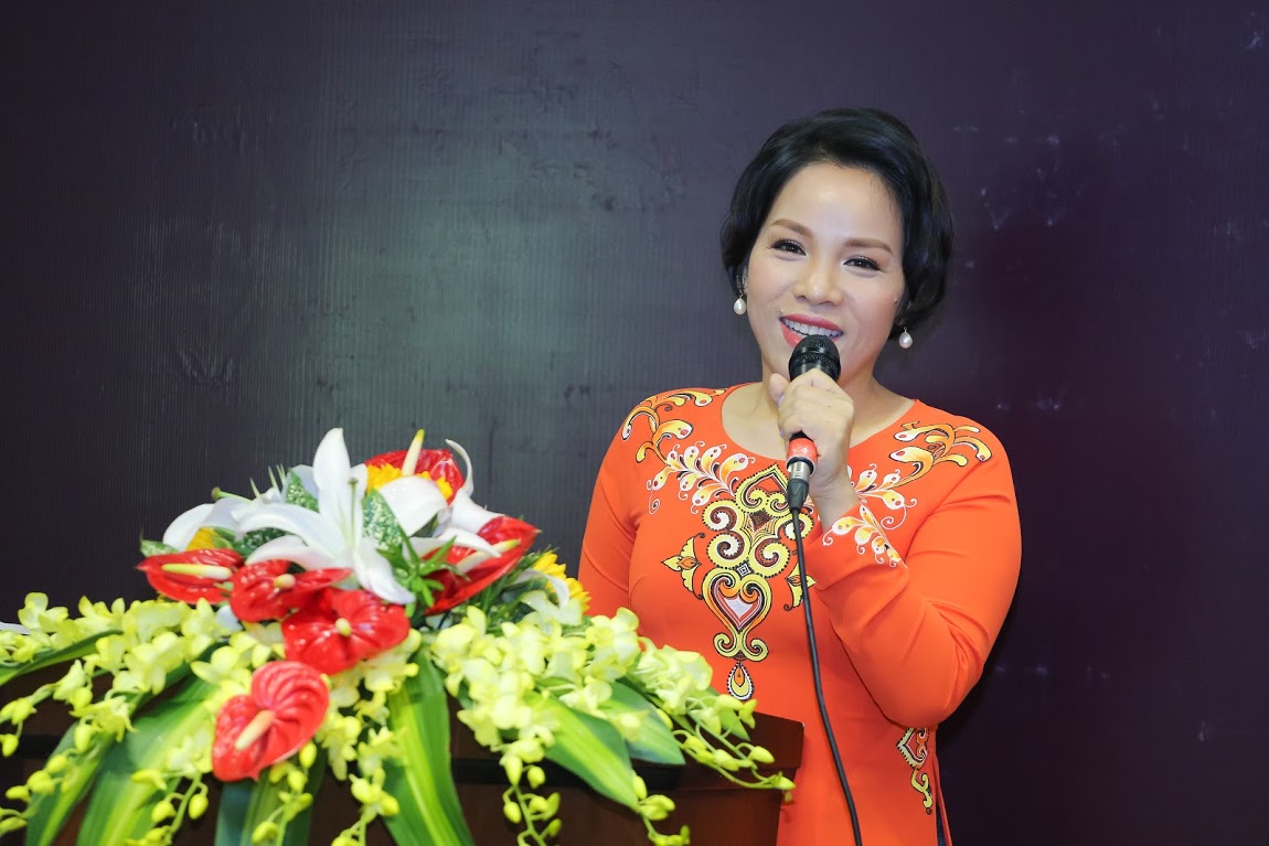 Bật mí về cô em út được Mỹ Linh "quý hơn vàng" - 4