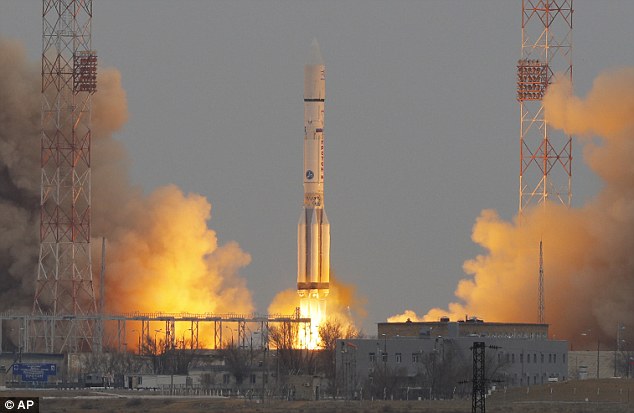 Nga chế tạo siêu tên lửa chở đồ lên mặt trăng xây căn cứ - 1