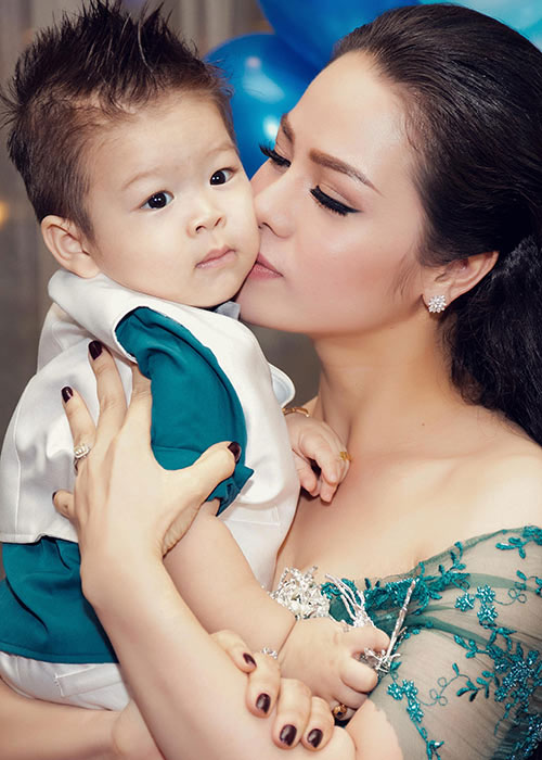 Những bữa tiệc thôi nôi “5 sao” của con sao Việt - 4