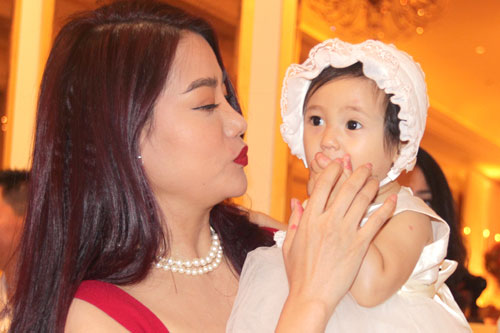 Những bữa tiệc thôi nôi “5 sao” của con sao Việt - 6