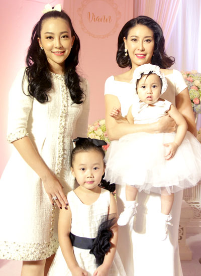 Những bữa tiệc thôi nôi “5 sao” của con sao Việt - 7