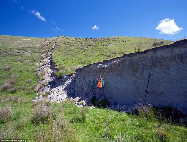 “Vạn lý trường thành” trồi lên sau động đất New Zealand - 2