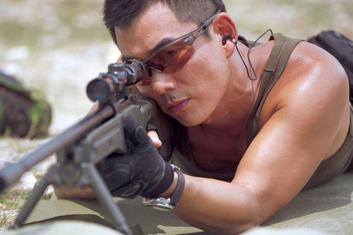 Những màn đấu súng, bắn tỉa siêu đỉnh trên màn ảnh - 4