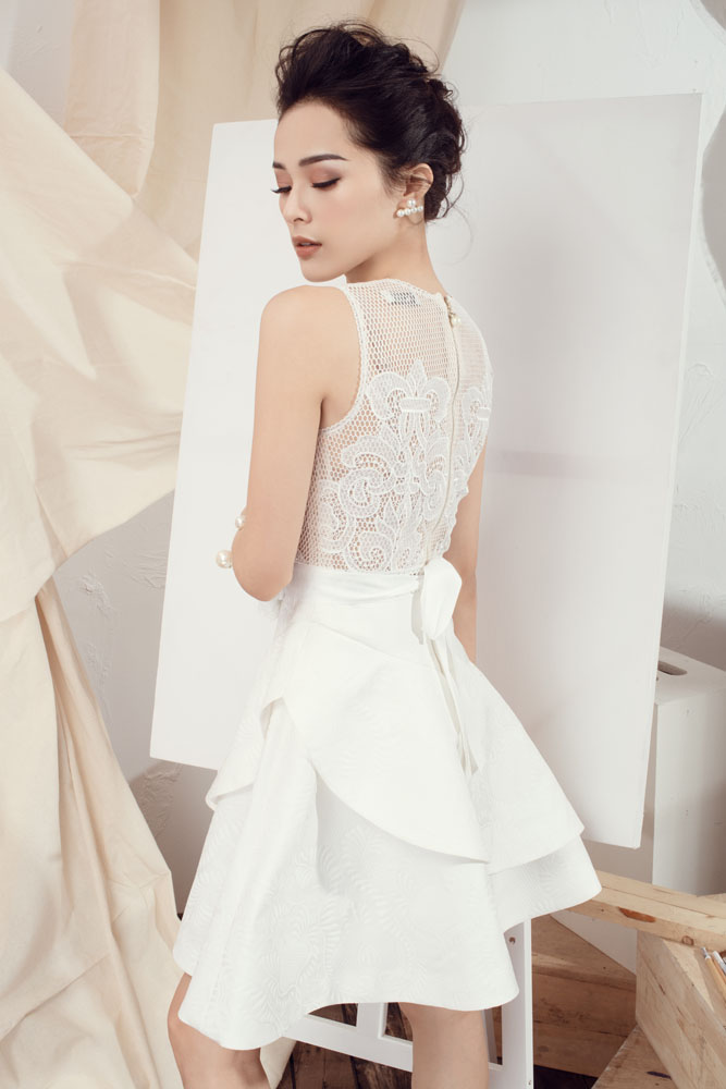 Tấm Hạ Vi "gây thương nhớ" với ren trắng xuyên thấu - 2